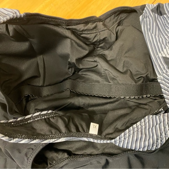 One Piece Swimsuit Size Large Womens Black Gray Stretch - Picture 11 of 12